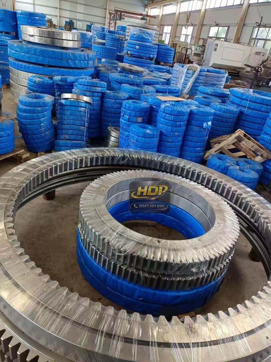 Kho vòng bi mâm xoay răng ngoài tải nặng Hoàng Đăng Industrial
