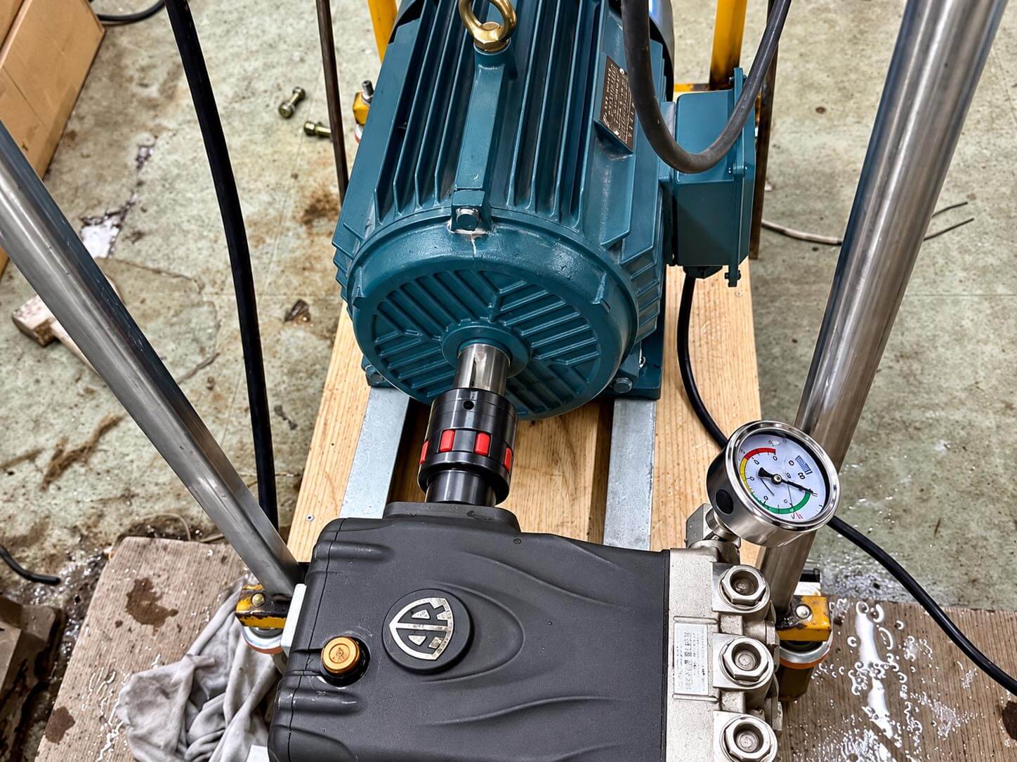 Khớp nối trục động cơ XL lắp thực tế giữa động cơ và thiết bị truyền động